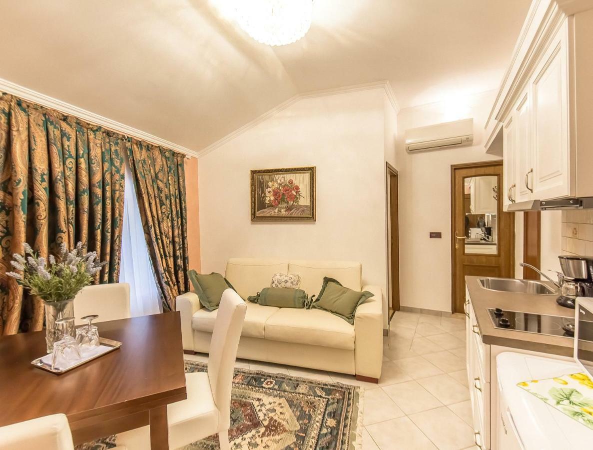 Villa Hasi Poreč Extérieur photo